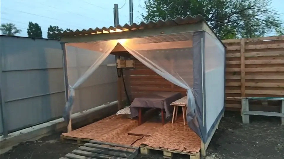 Бюджетная беседка во дворе СВОИМИ руками