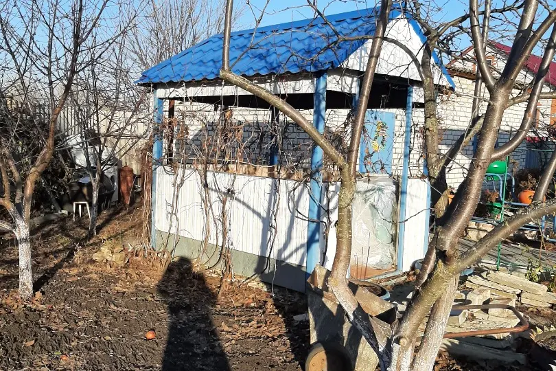 Наш опыт создания небольшой беседки из подручных материалов