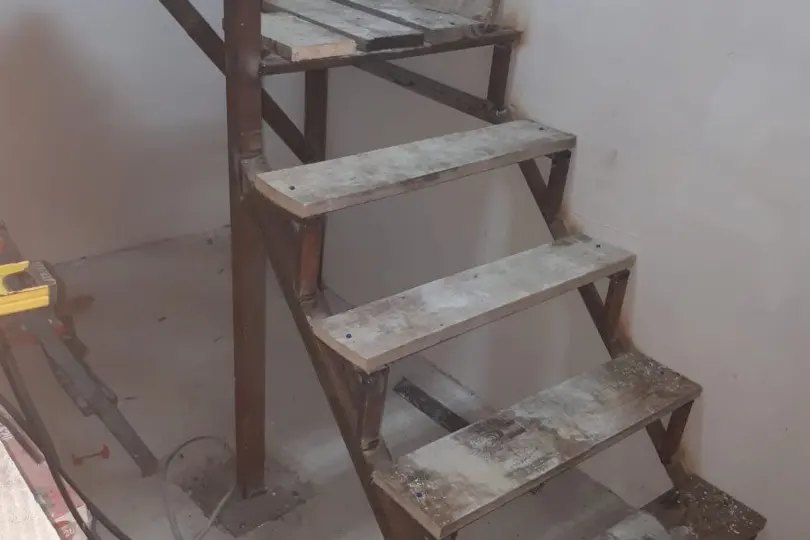 Лестница на второй этаж своими руками